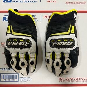 New Dainese Carbon D1 Short Moto GP Racing Motorcycle Leather Gloves Small
